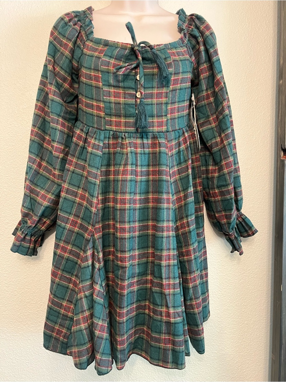 Chelsea & Violet Green Plaid Long-Sleeve Tie-Neck Dress